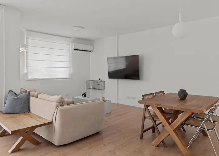 Themelio Living 2-bed Centre * Nicosia