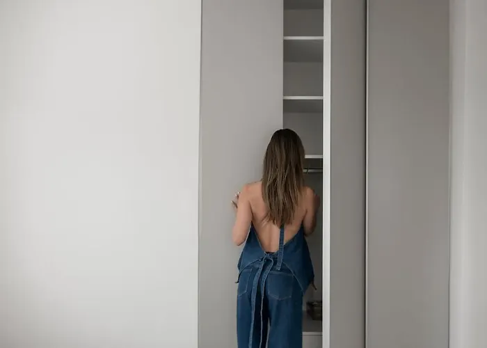 Themelio Living 2-bed Centre