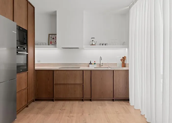 Themelio Living 2-bed Centre